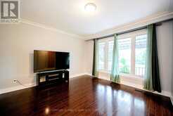 2 ROBINSON STREET | Markham Ontario | Slide Image Eight