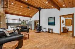 1315 WOLF CIRCLE | Lake of Bays Ontario | Slide Image Ten