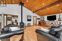 1315 WOLF CIRCLE | Lake of Bays Ontario | Slide Image Nine