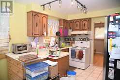 22 WHITE HEATHER BOULEVARD | Toronto Ontario | Slide Image Six