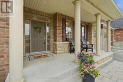 81 TRAIL BOULEVARD | Springwater Ontario | Slide Image Three