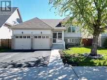 19 GRAND POPLAR LANE | Wasaga Beach Ontario | Slide Image Two