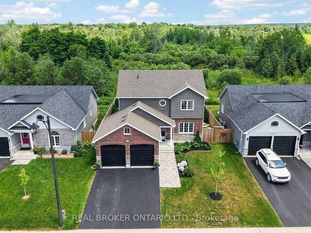 36 BEVERLY STREET Elmvale Ontario, L0L 1P0 - 4 Bedrooms Home For Sale