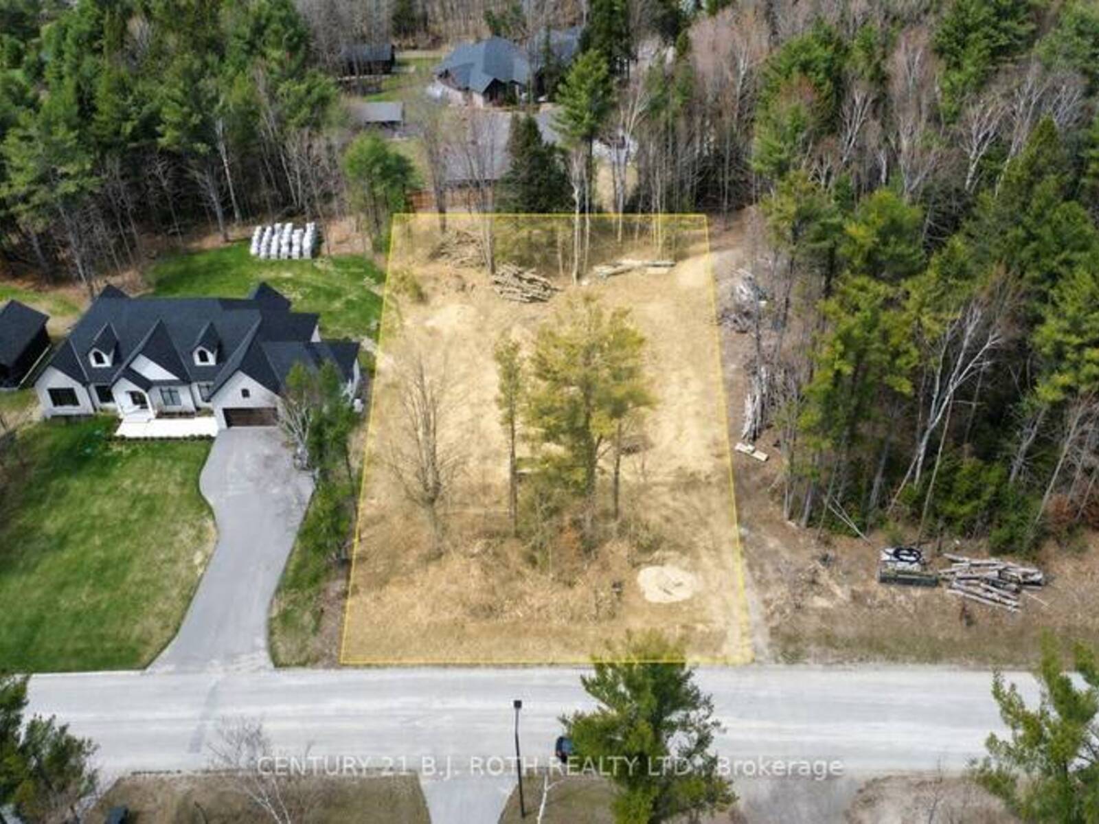 35 MARNI LANE, Springwater, Ontario L0L 2K0