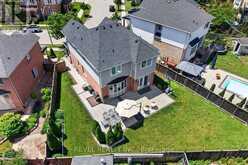 3201 MUNSON CRESCENT | Burlington Ontario | Slide Image Four