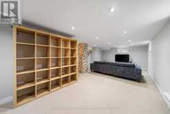 202 DINNICK CRESCENT | Toronto Ontario | Slide Image Thirty