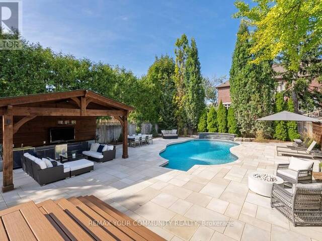 48 MAY AVENUE Richmond Hill Ontario, L4C 3S6 - 5 Bedrooms Home For Sale