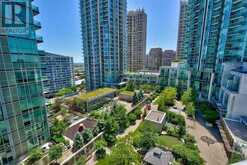 1801 - 220 BURNHAMTHORPE ROAD W | Mississauga Ontario | Slide Image Nine