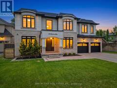 390 SANDHURST DRIVE Oakville Ontario, L6L 4L3