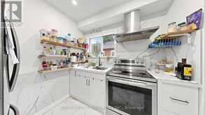 529A BIRCHMOUNT ROAD | Toronto Ontario | Slide Image Twelve