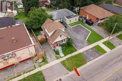 313 OLIVE AVENUE | Oshawa Ontario | Slide Image Four