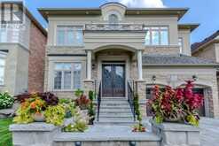 107 HEADWIND BOULEVARD | Vaughan Ontario | Slide Image Four