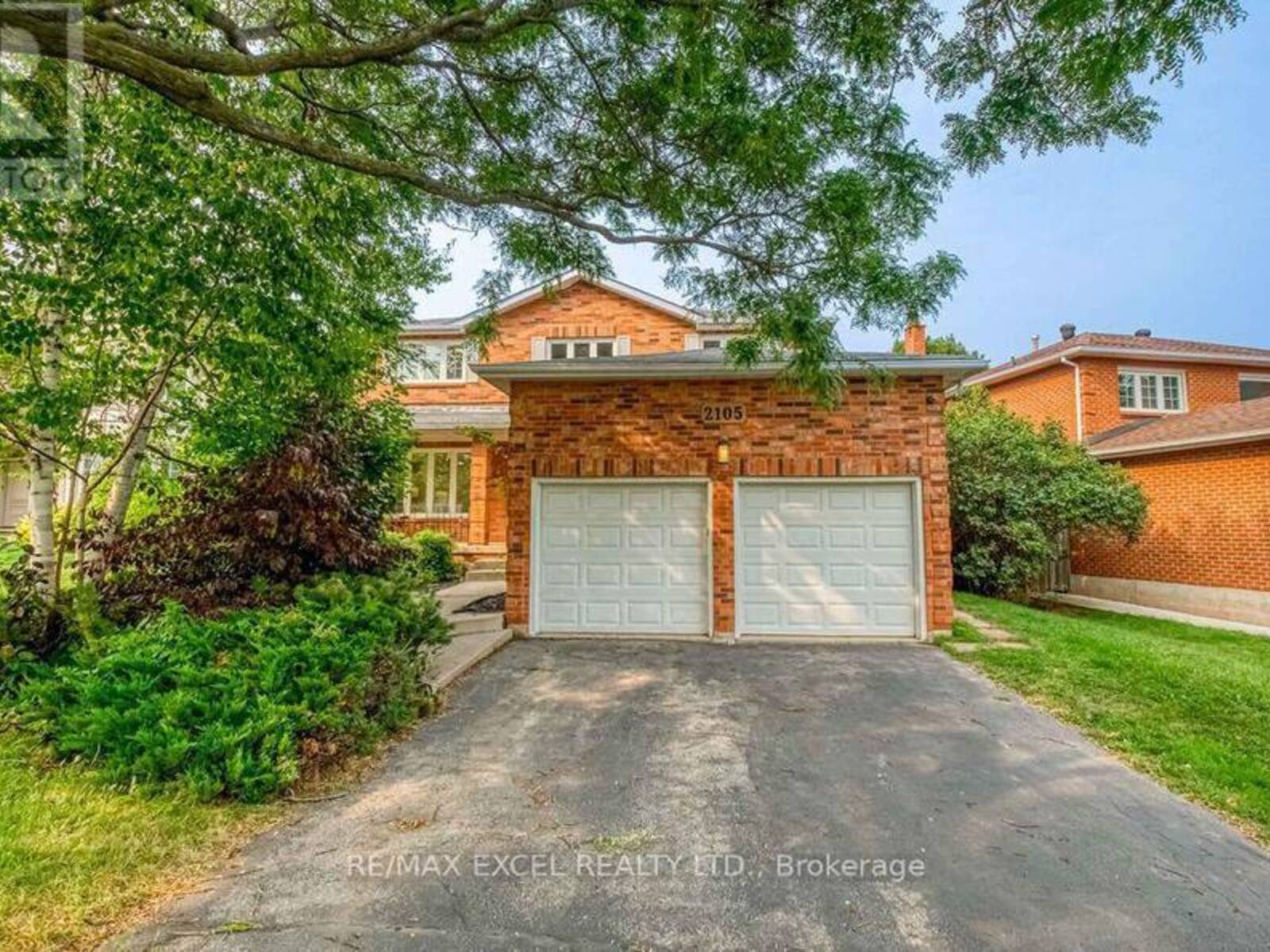 2105 OAKMEAD BOULEVARD, Oakville, Ontario L6H 5C2