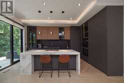 110 MONA DRIVE | Toronto Ontario | Slide Image Eighteen