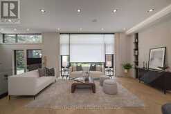 110 MONA DRIVE | Toronto Ontario | Slide Image Eight