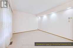 7 SAUNDERS CRESCENT | Toronto Ontario | Slide Image Four