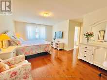 325 ADMIRAL DRIVE | Oakville Ontario | Slide Image Fifteen