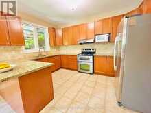 325 ADMIRAL DRIVE | Oakville Ontario | Slide Image Six