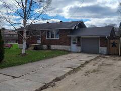 127 HUNTER STREET Durham Ontario, N0G 1R0