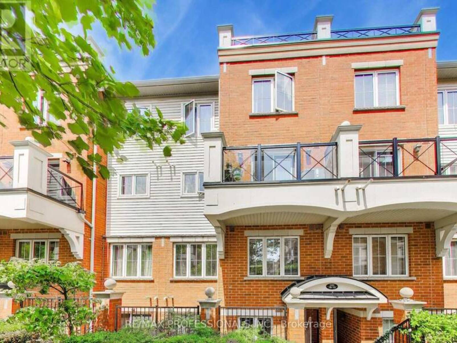 19 - 2460 POST ROAD, Oakville, Ontario L6H 0J2