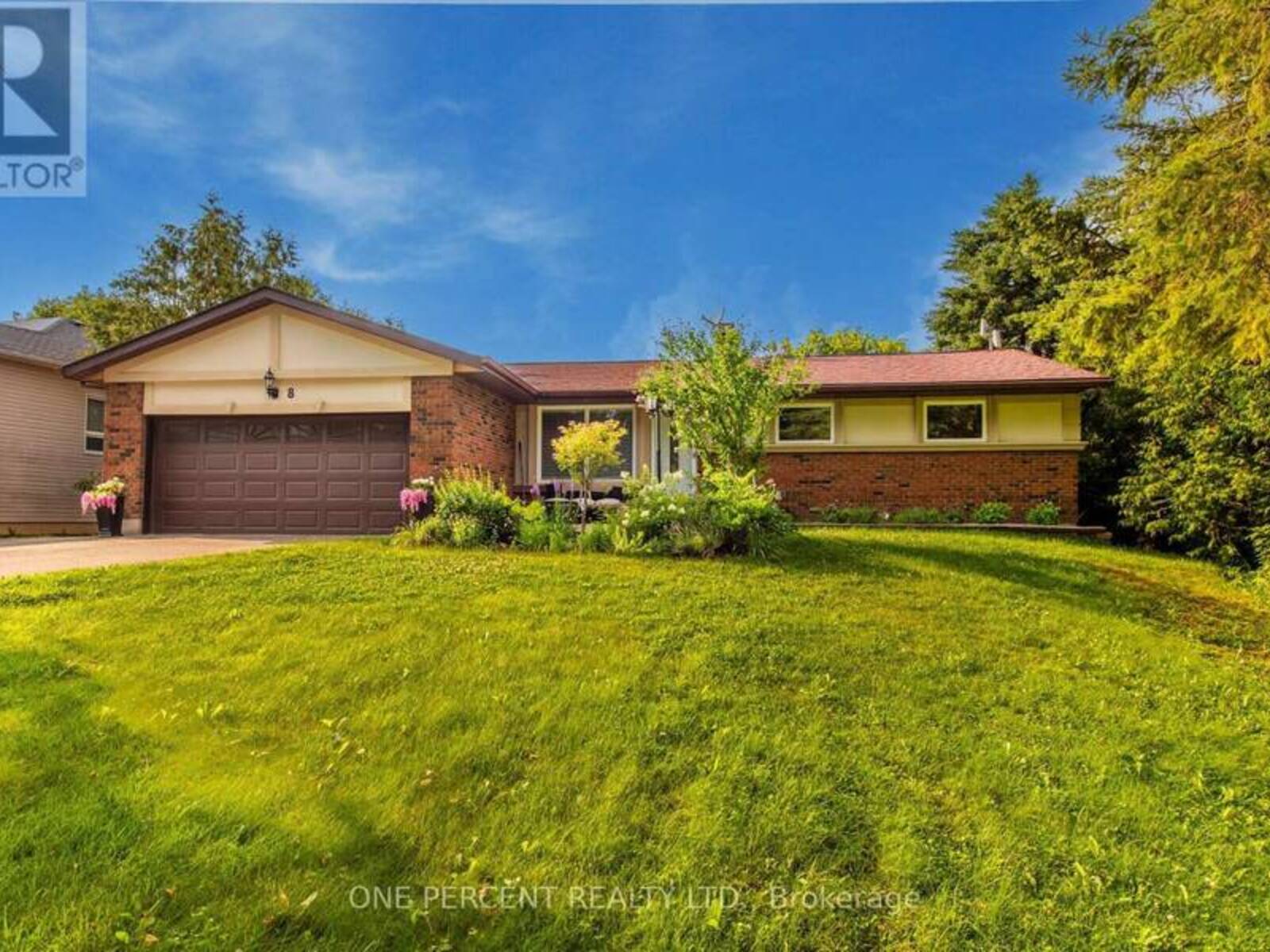 8 CARDWELL COURT, New Tecumseth, Ontario L0G 1W0