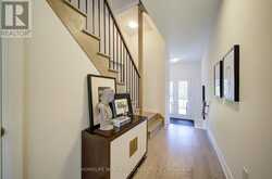 216 VERMONT AVENUE | Newmarket Ontario | Slide Image Ten