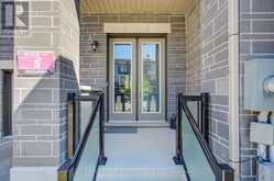 216 VERMONT AVENUE | Newmarket Ontario | Slide Image Three
