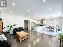 3 COLLIER CRESCENT | Markham Ontario | Slide Image Eight