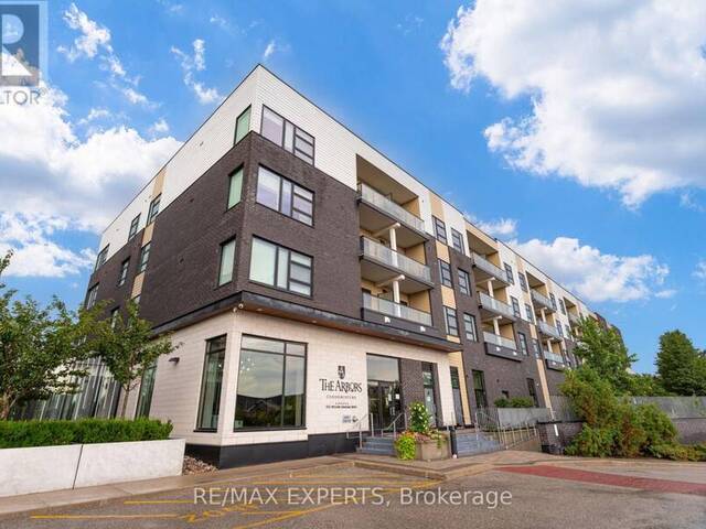 121 - 555 WILLIAM GRAHAM DRIVE Aurora Ontario, L4G 3L1 - 1 Bedroom Condo For Sale