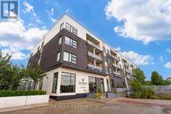 121 - 555 WILLIAM GRAHAM DRIVE | Aurora Ontario | Slide Image One