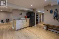 884 EAGLE DRIVE | Burlington Ontario | Slide Image Thirty-two