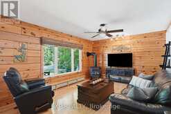 944 COUNTY ROAD 8 ROAD | Fenelon Falls Ontario | Slide Image Nine