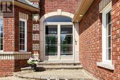 4 MUMBERSON COURT | Markham Ontario | Slide Image Three