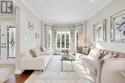 4 MUMBERSON COURT | Markham Ontario | Slide Image Five
