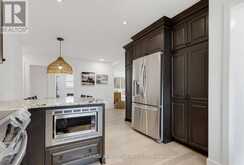 336 TUCK DRIVE | Burlington Ontario | Slide Image Thirteen