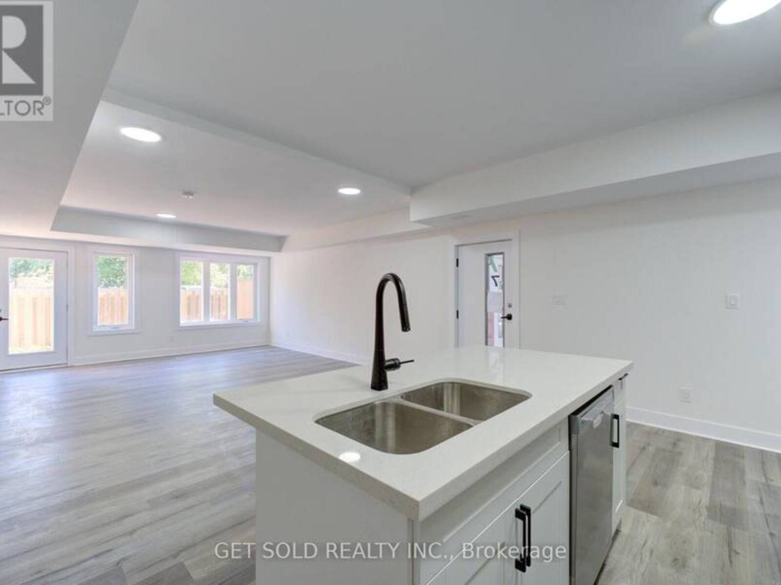 7 - 6701 THOROLD STONE ROAD, Niagara Falls, Ontario L2J 1B3