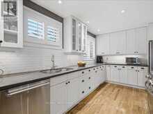 2501 YARMOUTH CRESCENT | Oakville Ontario | Slide Image Fifteen
