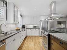 2501 YARMOUTH CRESCENT | Oakville Ontario | Slide Image Sixteen