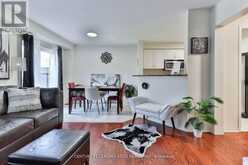 15 ROBERTDALE COURT | Whitchurch-Stouffville Ontario | Slide Image Eleven