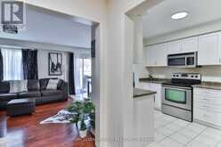 15 ROBERTDALE COURT | Whitchurch-Stouffville Ontario | Slide Image Seventeen