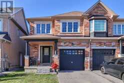 15 ROBERTDALE COURT | Whitchurch-Stouffville Ontario | Slide Image One