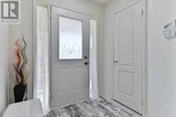 15 ROBERTDALE COURT | Whitchurch-Stouffville Ontario | Slide Image Four