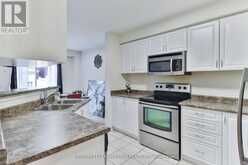 15 ROBERTDALE COURT | Whitchurch-Stouffville Ontario | Slide Image Nine
