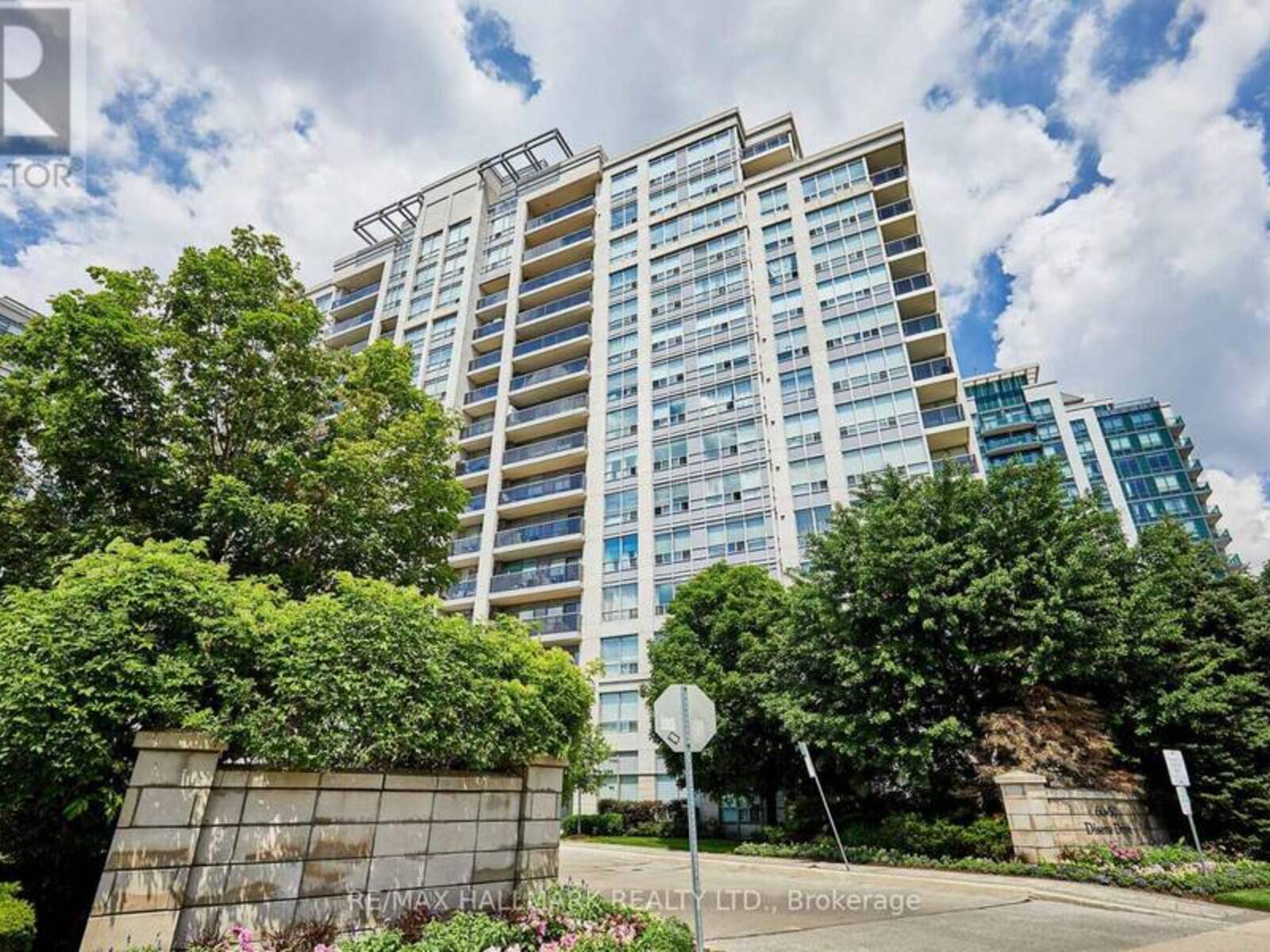 307 - 60 DISERA DRIVE, Vaughan, Ontario L4J 9G1