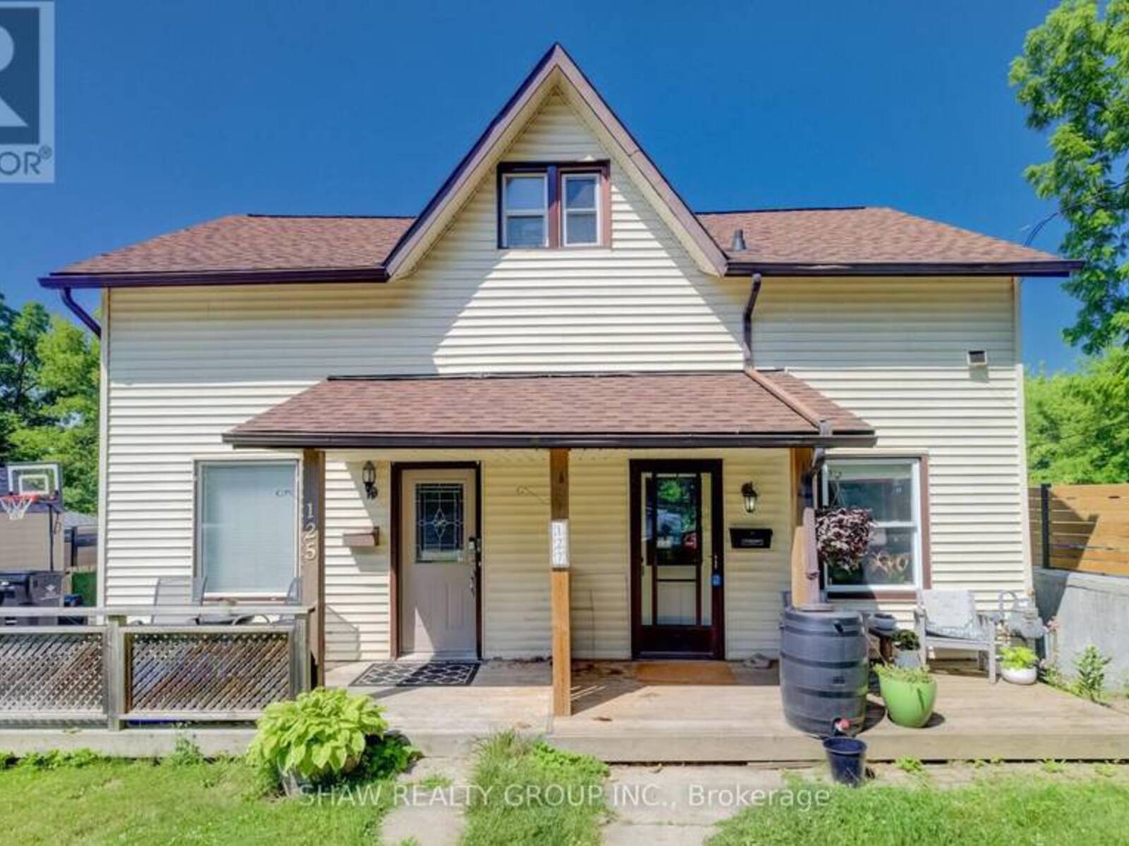 127 HENDERSON STREET, Cambridge, Ontario N3C 2G3