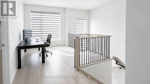 816 APPLE TERRACE | Milton Ontario | Slide Image Thirteen