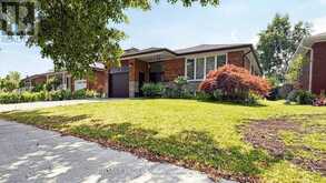 32 SELLMAR ROAD | Toronto Ontario | Slide Image Two