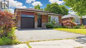 32 SELLMAR ROAD | Toronto Ontario | Slide Image Four