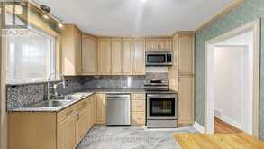 32 SELLMAR ROAD | Toronto Ontario | Slide Image Eight