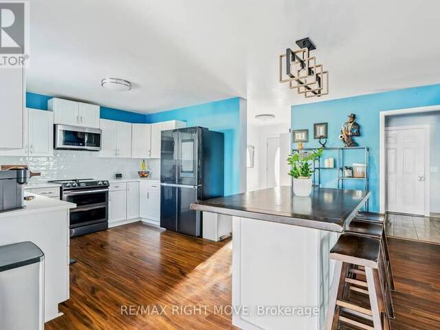 35 CEDAR BAY ROAD Ramara Ontario, L0K 1B0 - 4 Bedrooms Waterfront Home For sale